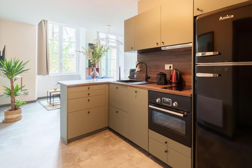 Appartement Lumineux Avec Cour โชมง ภายนอก รูปภาพ