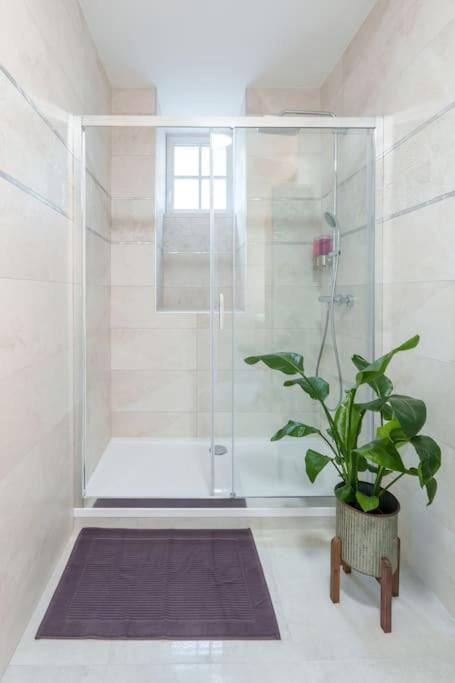 Appartement Lumineux Avec Cour โชมง ภายนอก รูปภาพ