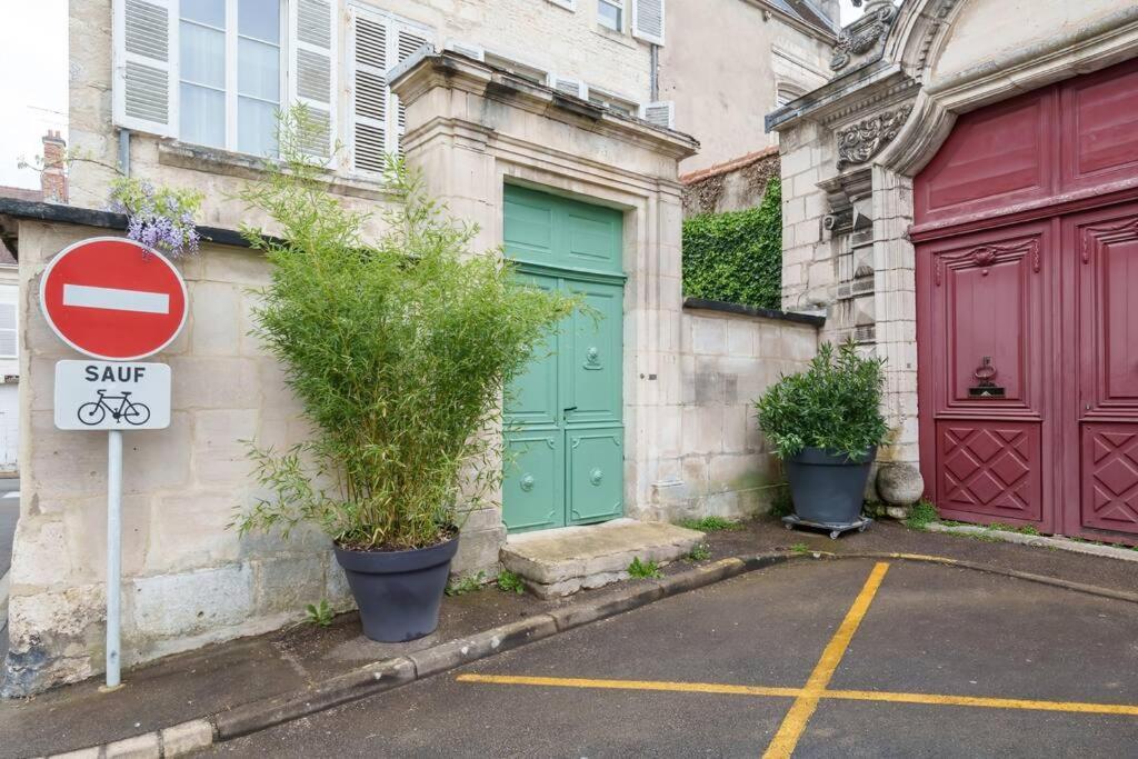 Appartement Lumineux Avec Cour โชมง ภายนอก รูปภาพ